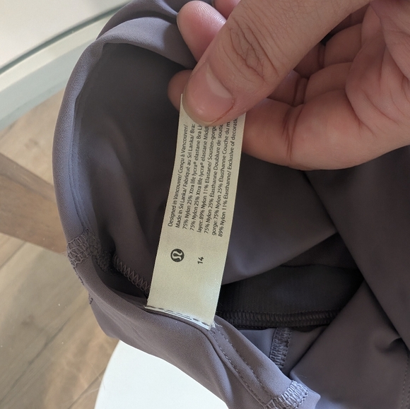 Lululemon Stash It Sports Bra - Picture 7 of 7